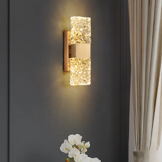 Nordic Elegance Crystal Sconce: Gold & Transparent Luxury for Contemporary Spaces