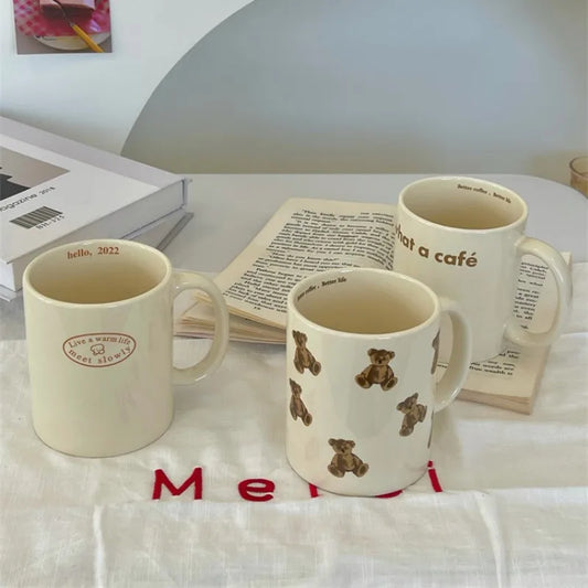 Charming Bear Ceramic Coffee Mug - Retro Delight for Beverages